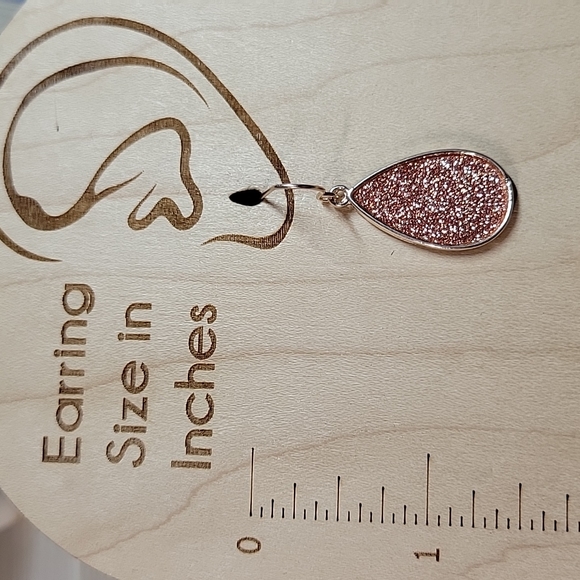🔥LAST PAIR🔥 Copper Rose Shimmer Teardrop Earrings - Picture 4 of 4